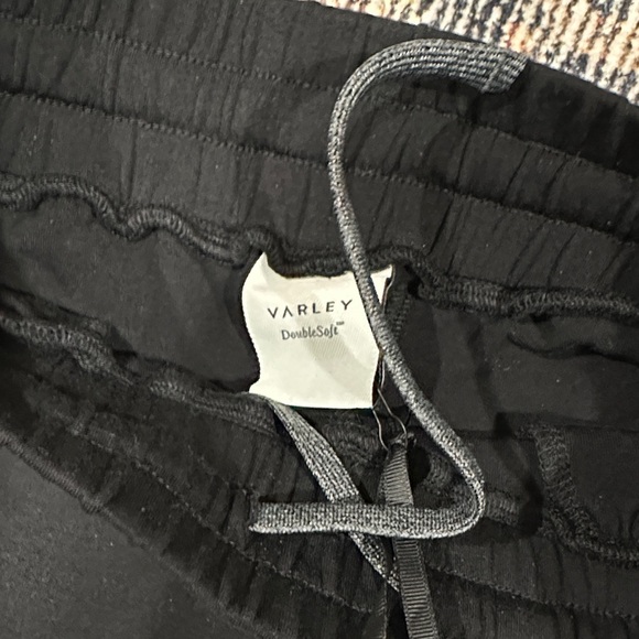 Varley Black Slim Pant 27.5” length - Picture 4 of 6